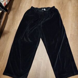 - Danskin  Now 12/14  WAIST 36 RISE 11 INSEAM 19 1/2 EX COND